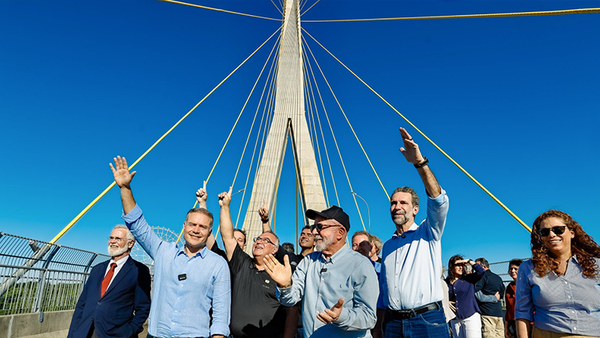 Lula pone en operación el Puente de la Integración entre Brasil y Paraguay