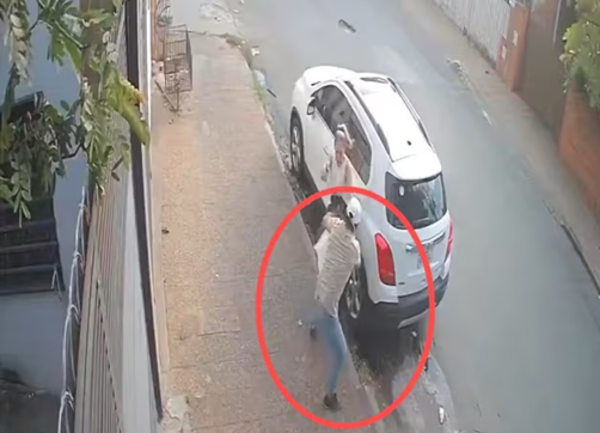Motochorro fue abatido tras asaltar a una mujer: justiciero sería un delivery