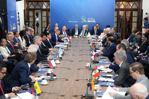 Peña pide sacudir la burocracia del Mercosur critica retraso del acuerdo con la UE - ADN Digital