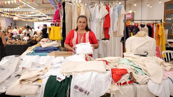 Artesanos locales ofrecen creaciones en el Puerto de Asunción hasta este domingo