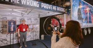 La Nación / Charlie Kirk protagoniza el recuerdo en “America Fest”