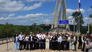 Santiago Peña augura más empleo y turismo con la habilitación del puente de la Integración