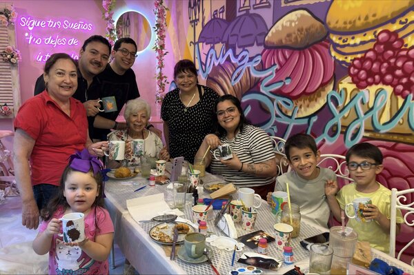 "Arte con Bigotes" convocó a una exitosa jornada de arte, café y apoyo animal