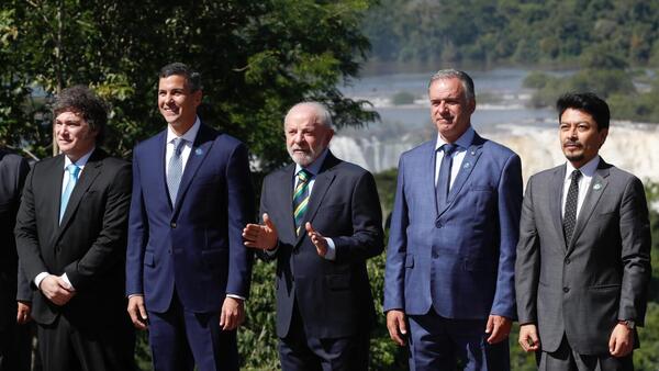 Seis países latinoamericanos piden a Venezuela "reestablecer el orden democrático"