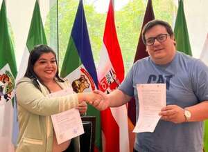 Ruptura en HC: intendenta de Yataity renuncia y acusa al gobernador de Guairá de manipulación  - Nacionales - ABC Color