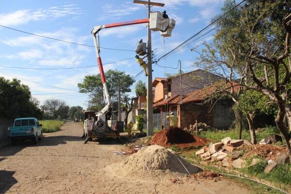 Sin luz y con sensación térmica extrema: zonas afectadas por cortes de ANDE esta madrugada