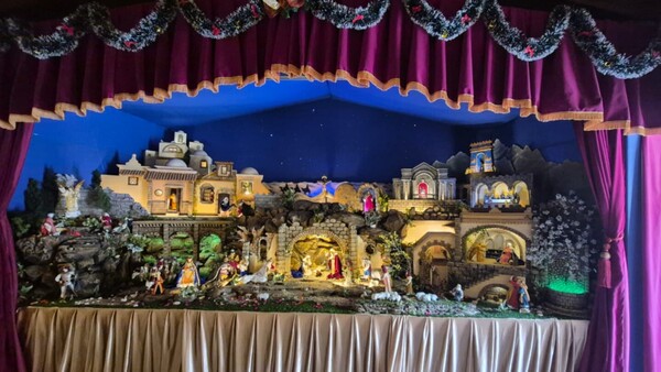 Tradicionales figuras de arcilla, lata e ysypo sobresalen en tour de pesebres