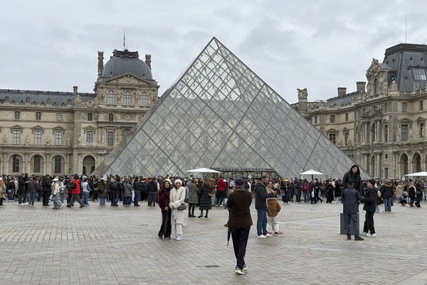 El Louvre en crisis: Robo, huelgas y riesgo de ruina