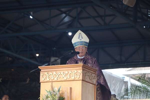 Caacupé: obispo cuestiona feminicidios y advierte sobre alarmante falta de esperanza en los jóvenes - Nacionales - ABC Color