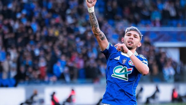 Julio Enciso anota para el Estrasburgo en la Copa de Francia