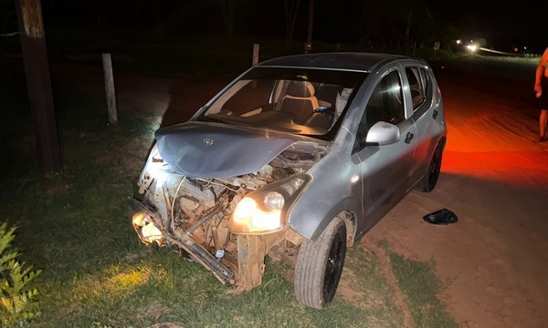 Conductor provocó choque tras giro indebido en "U" y abandonó su coche, en Coronel Oviedo - OviedoPress