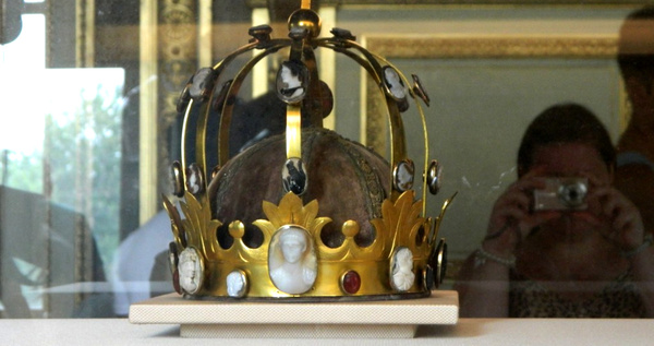 Robo récord del año en el Louvre: en solo siete minutos robaron joyas de Napoleón