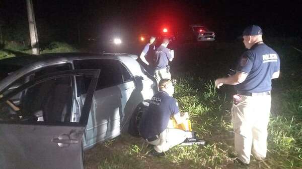 Recuperan un vehículo denunciado como robado en Santaní - Nacionales - ABC Color