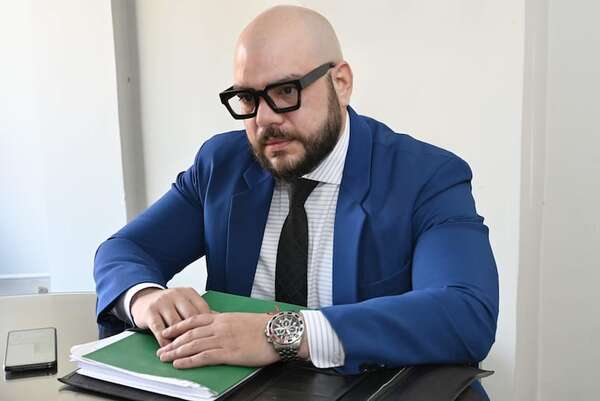 Ex fiscal absuelto dice que le perjudicaron con el caso “bolígrafos de Minotauro” - Policiales - ABC Color