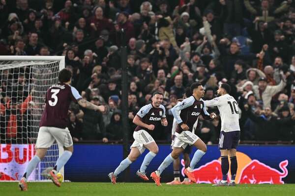 El Aston Villa acecha la cima de la Premier League con un doblete de Rogers - Fútbol Internacional - ABC Color