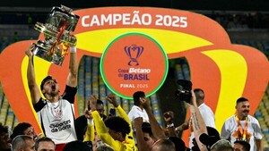 Ángel Romero se despide de Corinthians como campeón