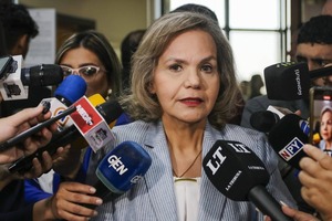 Lilian Samaniego lanza su precandidatura a la presidencia