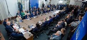 Santiago Peña cuestiona trabas en fronteras del Mercosur