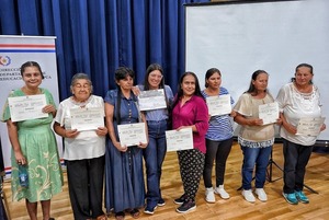 Alfabetización de adultos: 1.968 graduados en Paraguay