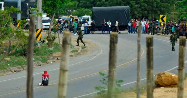 La Nación / Colombia: indígenas retienen a 18 militares en zona de guerrilla