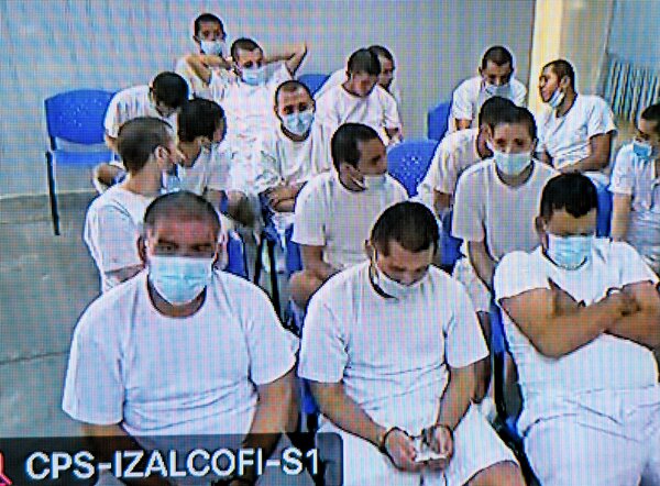 El Salvador: condenan a pandilleros a penas de hasta mil años de cárcel