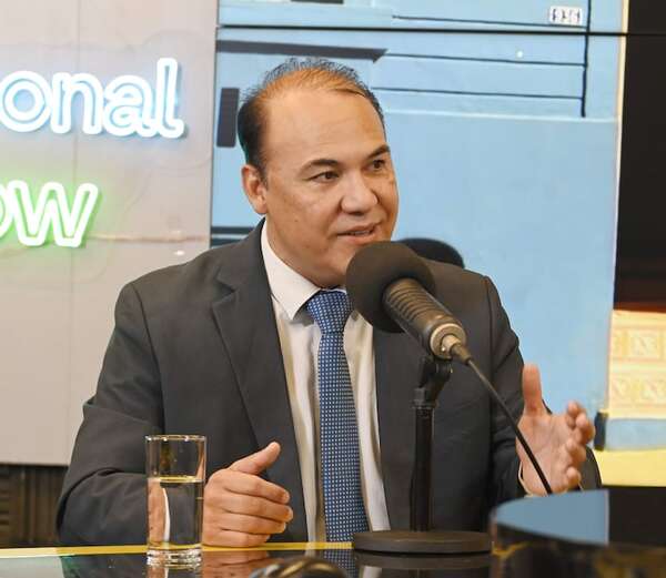 Presidente del PLRA defiende eliminación de paridad de géneros en listas electorales - Política - ABC Color