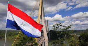 Diario HOY | Presidente Franco pide habilitar vehículos livianos en el Puente de la Integración