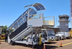 Dinac entrega equipos para Aeropuerto Internacional de Encarnación