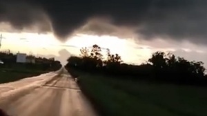 Meteorología confirma tornado F1 con vientos superiores a 100 km/h que causó destrozos en Santa Rosa del Monday