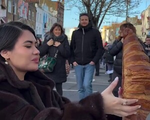 Popular / (VIDEO) ¡Se rieron de Laurys en Londres!