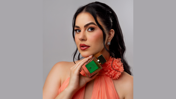 Presentan la marca de perfume “Carmen”, una fragancia que trasciende lo sensorial