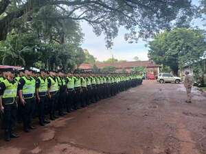 Presentan a 250 nuevos suboficiales para reforzar la seguridad en Alto Paraná  - ABC en el Este - ABC Color