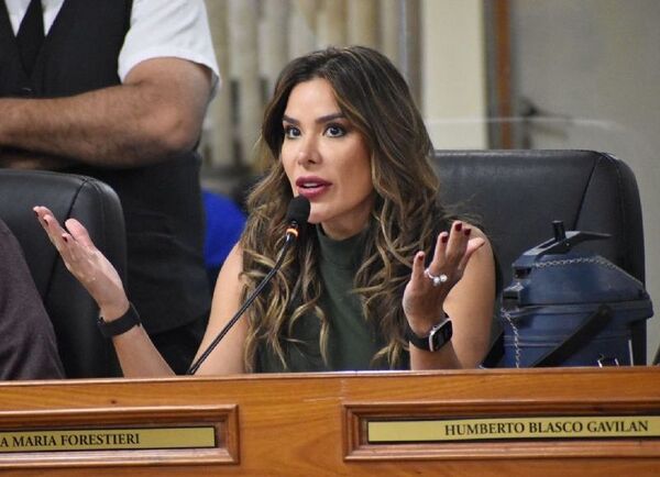 Repudian decisión de eliminar la paridad en el PLRA - ADN Digital