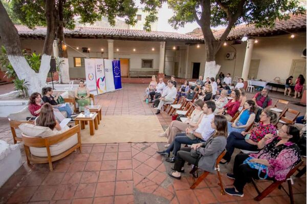 Realizaron conversatorio “Memorias del Buen Pastor: 106 años de historia”
