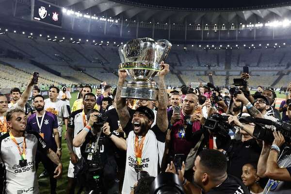 Memphis Depay, clave de la conquista del Corinthians - Fútbol Internacional - ABC Color