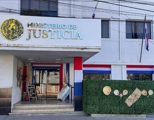 Navidad y Año Nuevo en prisión: El Ministerio de Justicia organiza las visitas para casi 20.000 internos