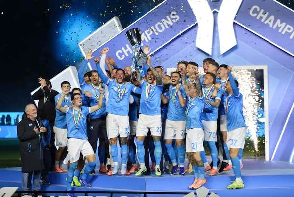 El Napoli es supercampeón de Italia - Fútbol Internacional - ABC Color