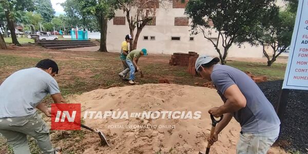 AVANZAN OBRAS EN LA PLAZA MUNICIPAL DE TRINIDAD E INICIAN LA SEGUNDA ETAPA
