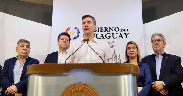 Peña critica la "pelotudez" de los cronistas y revela el desgaste de su equipo de comunicación