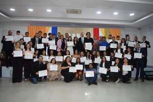 Clausura de cursos del CPDP con emotivo acto - Polideportivo - ABC Color