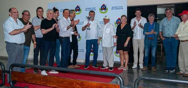 Turf: Tremenda jornada - Polideportivo - ABC Color