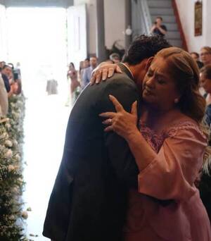 [VIDEO] La emoción de un pelotero al llegar al altar para dar el "sí"