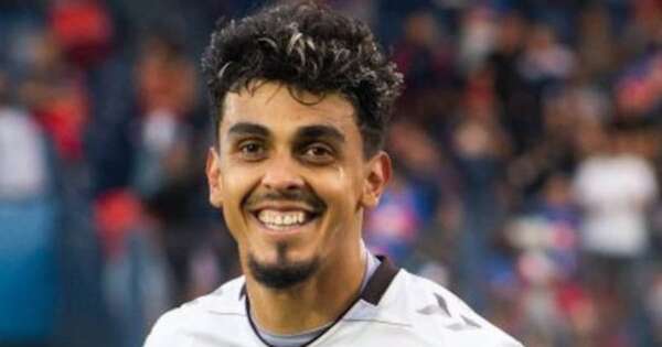 La Nación / Pumas no se pronuncia y Martínez aún espera