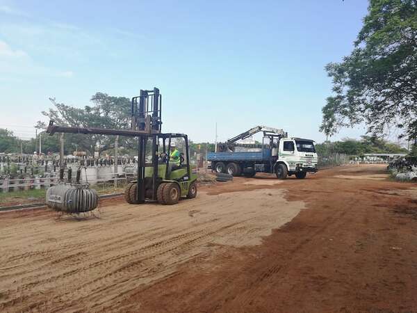Denuncian “cocinada” en subasta de ANDE y alertan direccionamiento - Economía - ABC Color