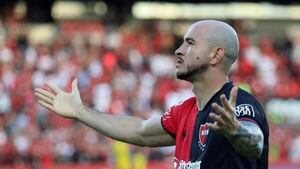 Newell’s quiere que Carlos González se quede