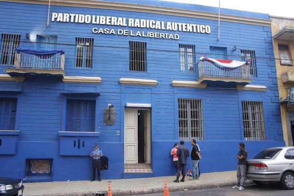 Mujeres liberales responden con protesta tras el recorte de la paridad en el PLRA