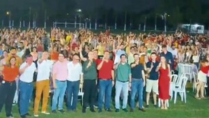 ¿Un nuevo Calé Galaverna?: Diputado colo'o festejó su cumple con 3.000 invitados