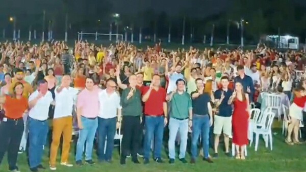 ¿Un nuevo Calé Galaverna?: Diputado colo'o festejó su cumple con 3.000 invitados