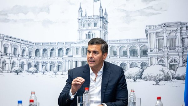 Cuestionan negativa de Peña a transparentar visitas en Mburuvicha Róga