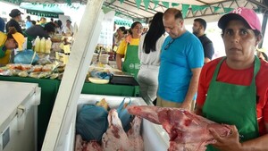 Feria Ary Paha: Ofertan productos en la previa de la Nochebuena en la Costanera de Asunción